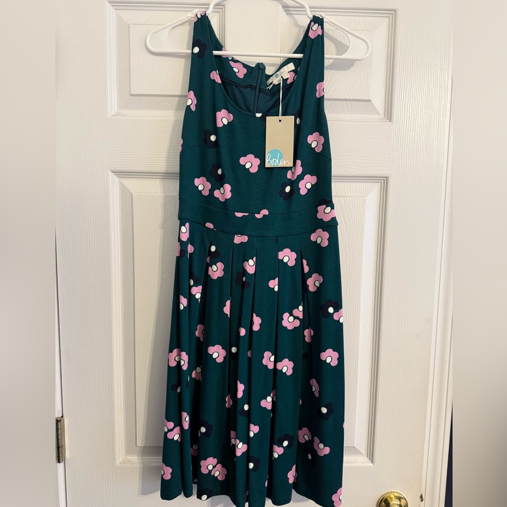 Boden NWT green flower dress